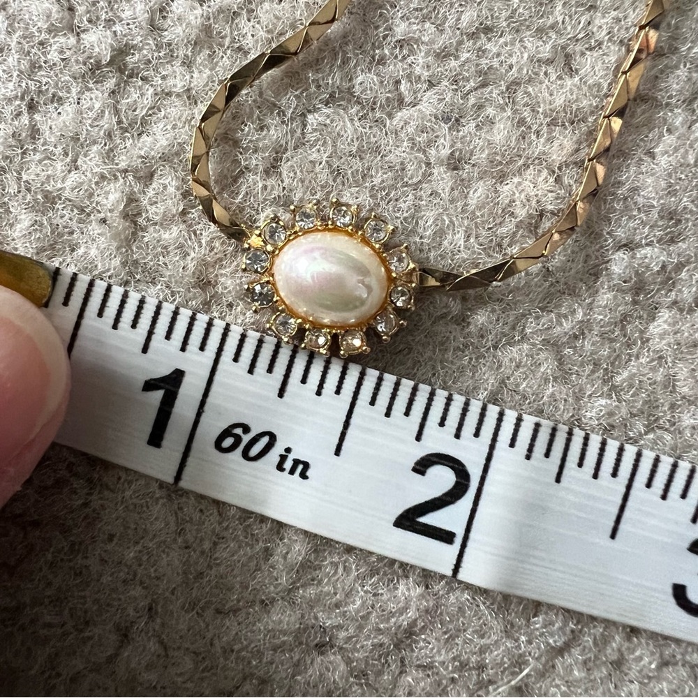 Vintage 1980s Christian Dior Signed Swarovski Crystal Faux Pearl Gold Necklace - Picture 13 of 16